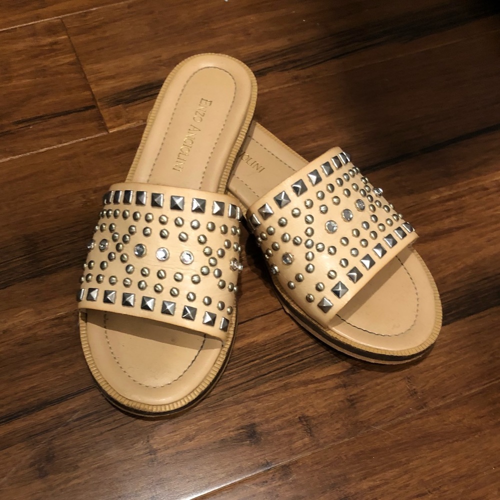 Enzo angiolini slip on slides flats studded 6.5